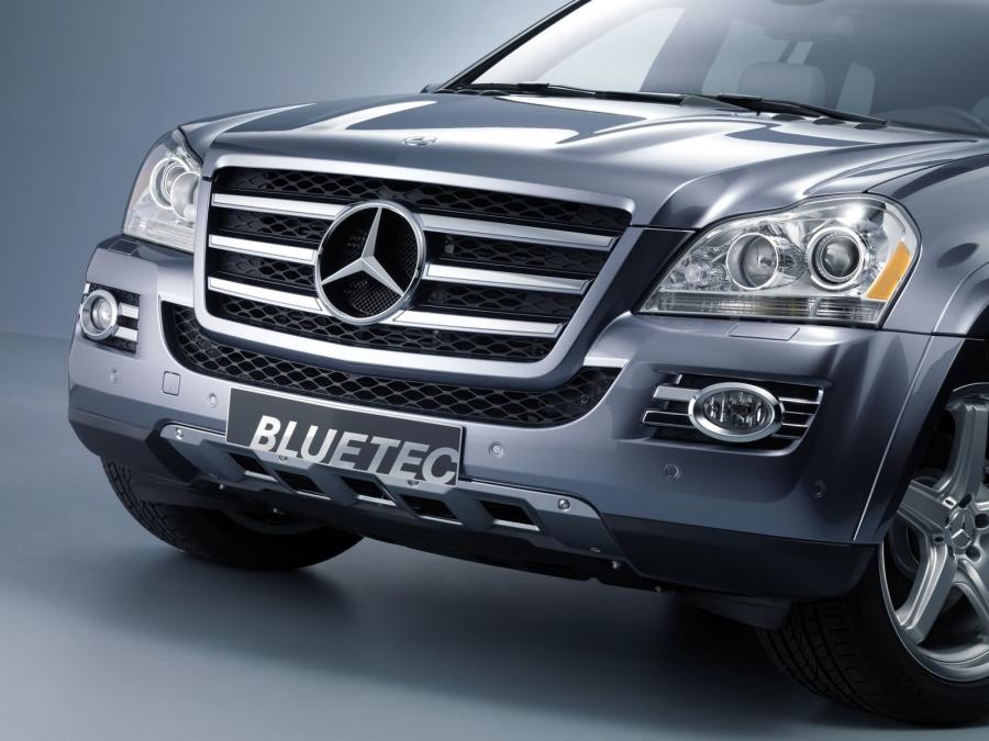  Mercedes-Benz Vision GL420 BlueTEC 2007 года  (фото 11 из 15)